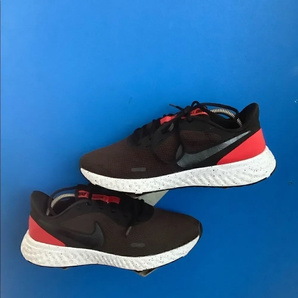 Nike Mens Revolution 5 BQ3204-003 Black Red Running Shoes Sneakers Size 10